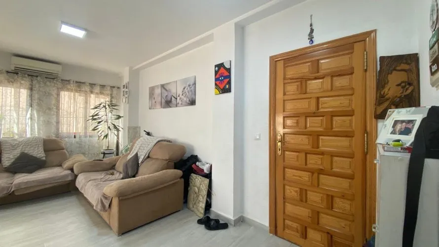 Apartment de 3 chambres à Torrevieja, Espagne No. 656 № 14