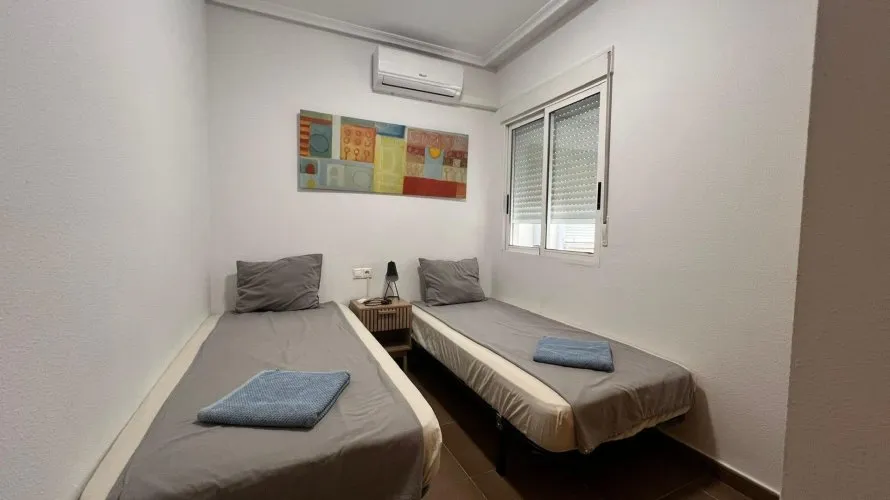 Apartment de 2 chambres à Torrevieja, Espagne No. 665 № 2