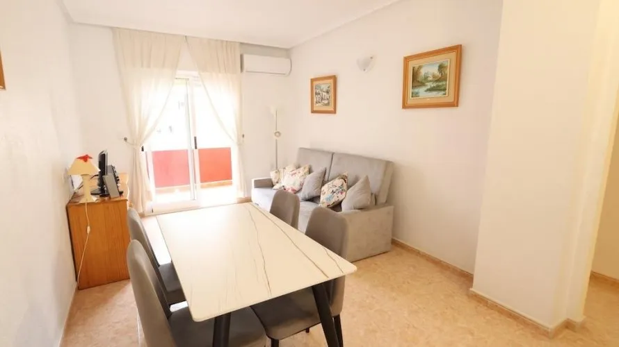 Apartment de 2 chambres à Torrevieja, Espagne No. 677 № 11