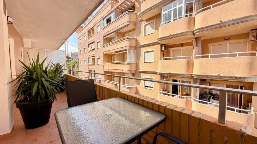 Apartment de 3 chambres à Torrevieja, Espagne No. 675