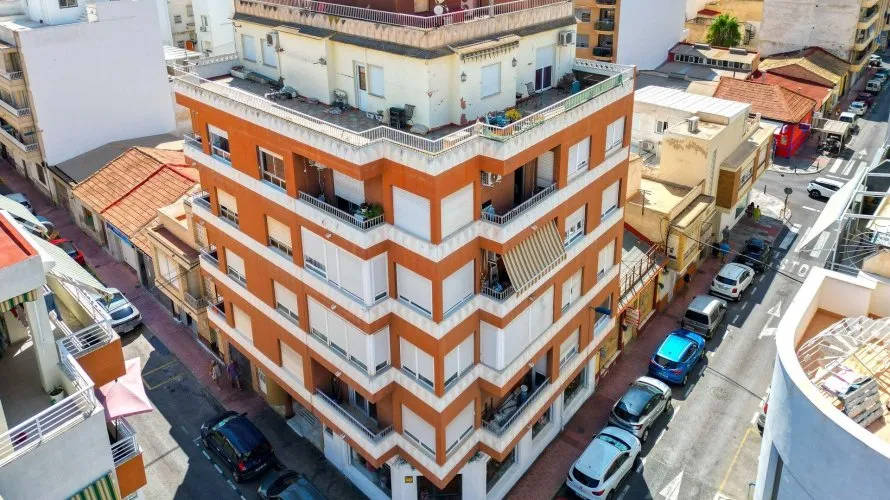 Apartment de 95m² à Torrevieja, Espagne No. 672 № 2