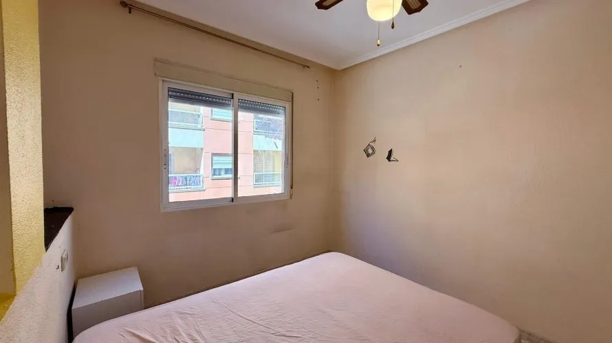 Apartment de 2 chambres à Torrevieja, Espagne No. 640 № 8