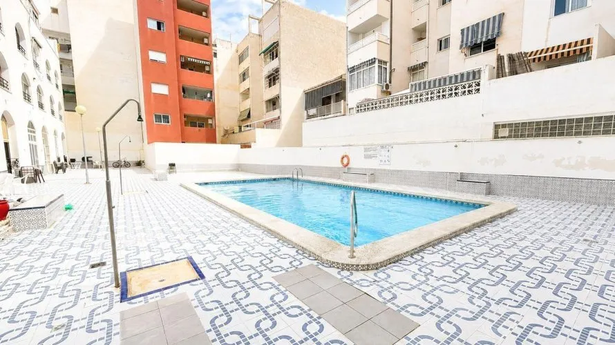 Penthouse de 2 chambres à Torrevieja, Espagne No. 642 № 28