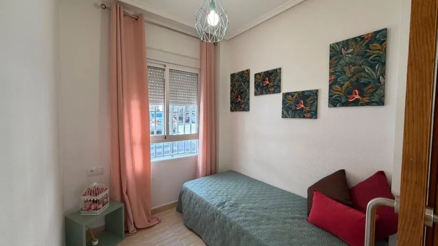 Apartment de 40m² à Torrevieja, Espagne No. 685 № 1