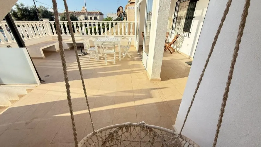 Bungalow de 65m² à Torrevieja, Espagne No. 668 № 4