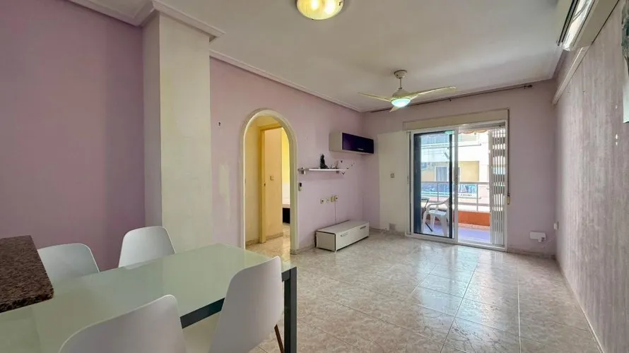 Apartment de 2 chambres à Torrevieja, Espagne No. 640 № 28
