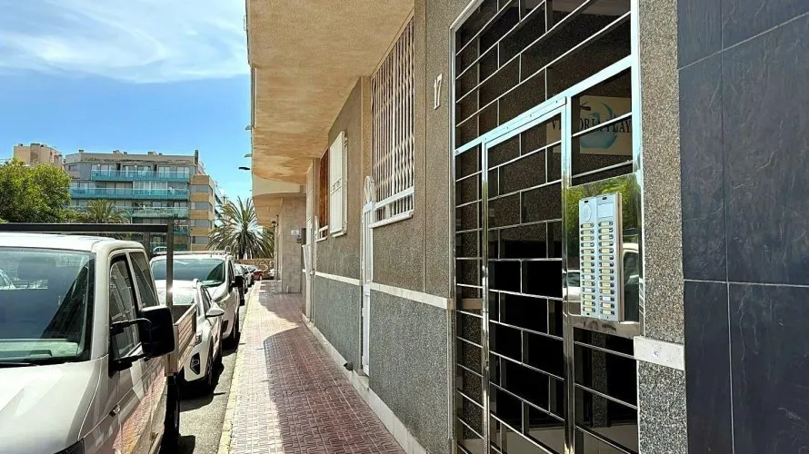 Apartment de 1 chambre à Torrevieja, Espagne No. 664 № 4