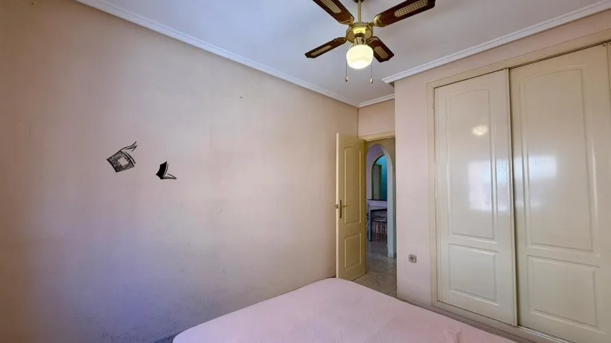 Apartment de 2 chambres à Torrevieja, Espagne No. 640 № 9