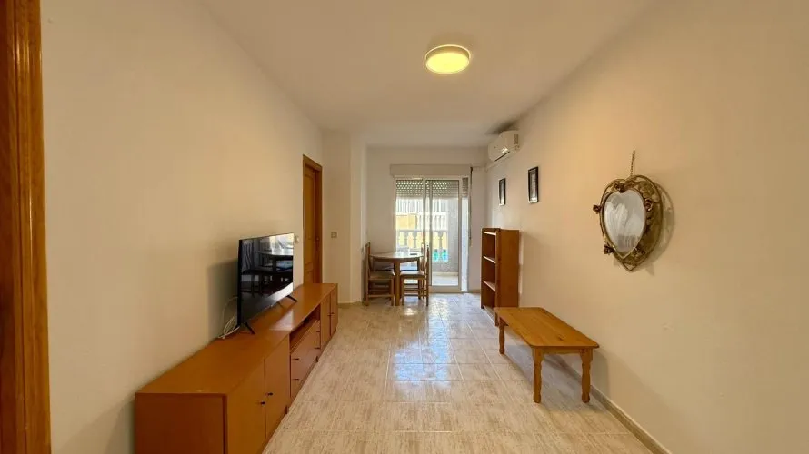 Apartment de 2 chambres à Torrevieja, Espagne No. 698 № 13