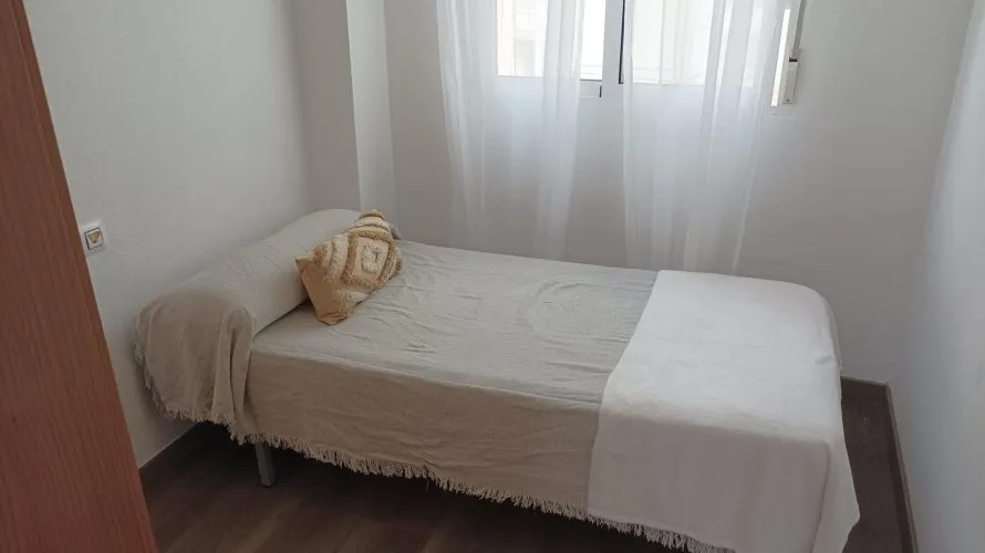 Apartment de 2 chambres à Torrevieja, Espagne No. 666 № 12