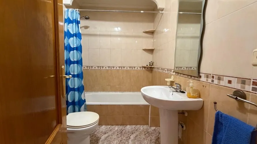 Apartment de 2 chambres à Torrevieja, Espagne No. 689 № 1