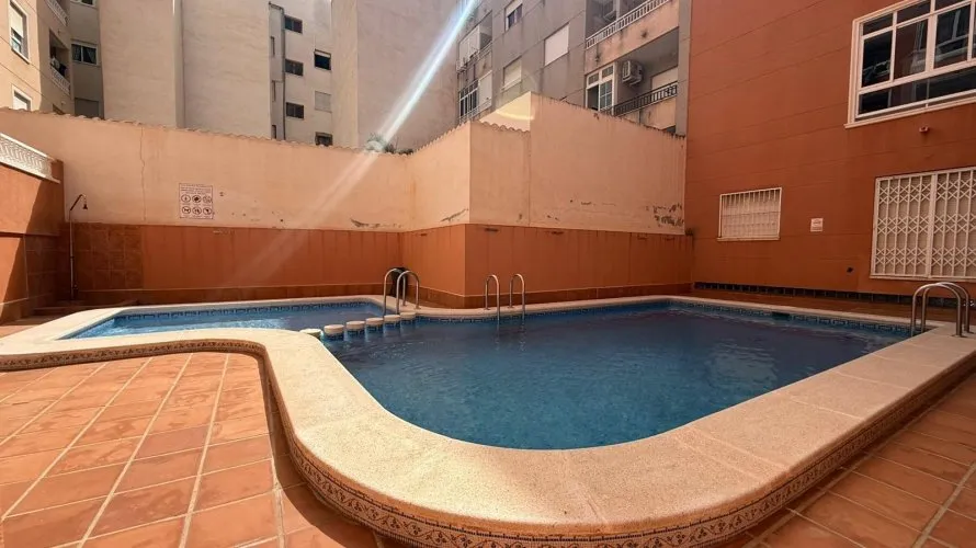 Apartment de 2 chambres à Torrevieja, Espagne No. 640 № 19