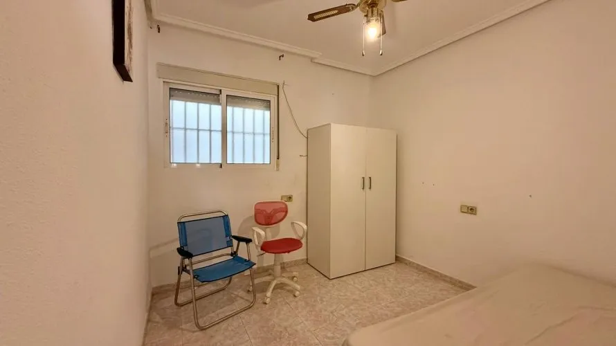 Apartment de 2 chambres à Torrevieja, Espagne No. 640 № 17