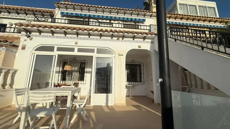 Bungalow de 65m² à Torrevieja, Espagne No. 668 № 17