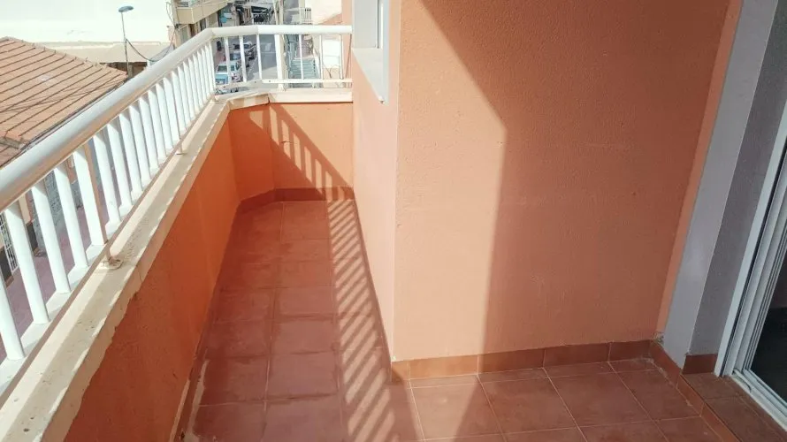 Apartment de 2 chambres à Torrevieja, Espagne No. 666 № 1
