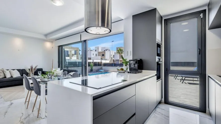 Villa de 120m² à Torrevieja, Espagne No. 671 № 16