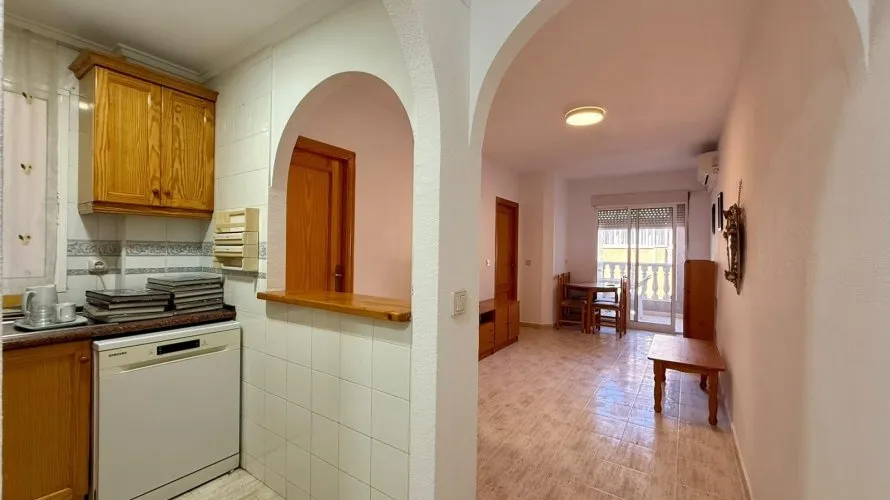 Apartment de 2 chambres à Torrevieja, Espagne No. 698 № 6