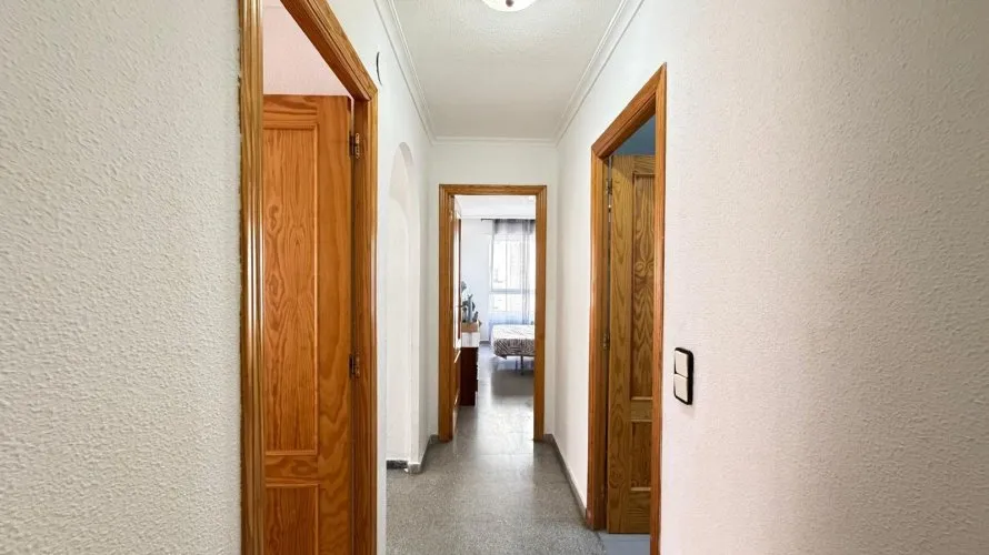 Apartment de 2 chambres à Torrevieja, Espagne No. 695 № 23
