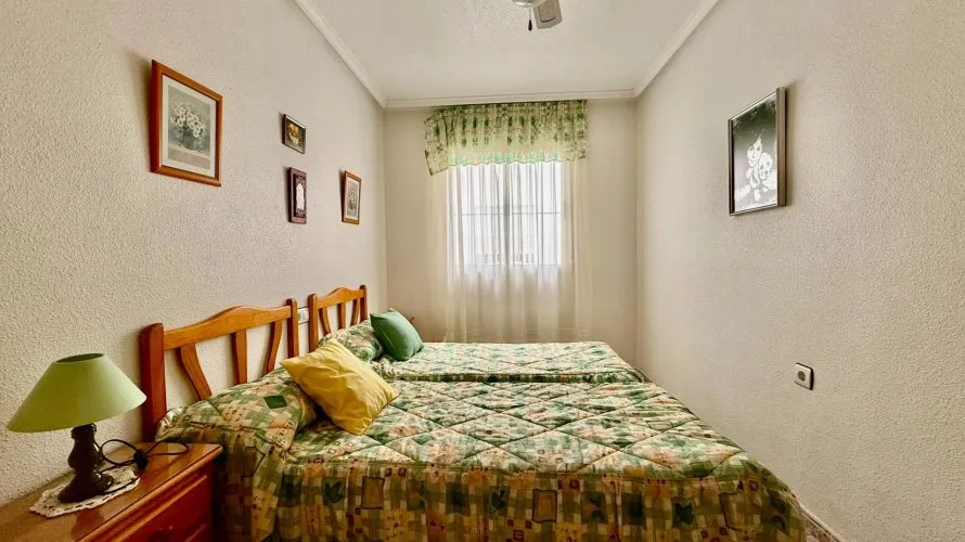 Apartment de 2 chambres à Torrevieja, Espagne No. 629 № 12