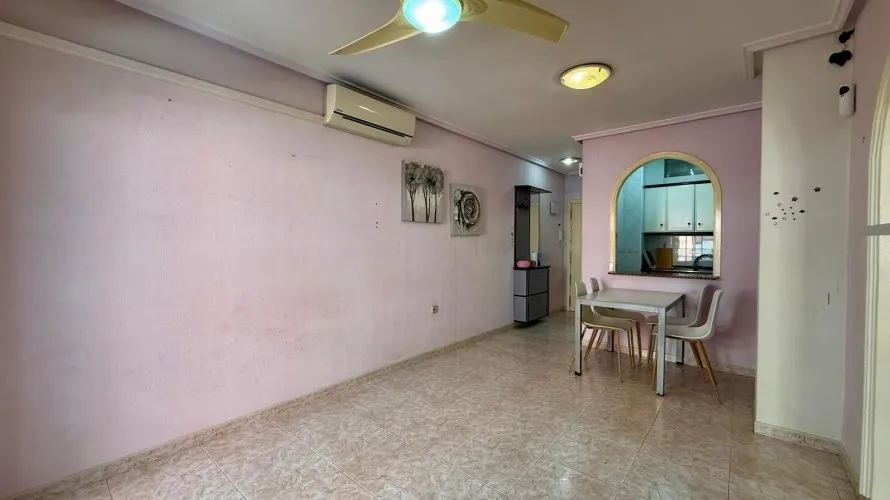 Apartment de 2 chambres à Torrevieja, Espagne No. 640 № 23