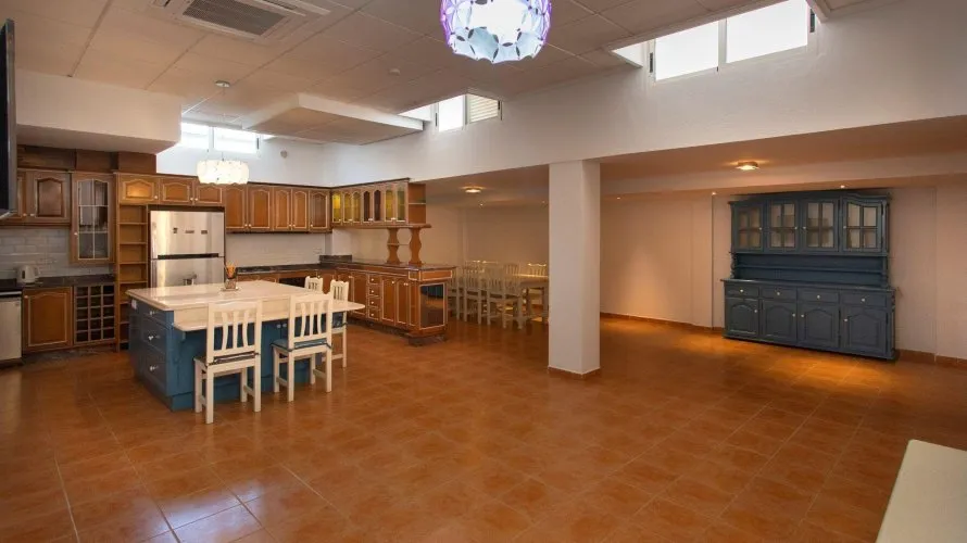Villa de 180m² à Torrevieja, Espagne No. 674 № 18