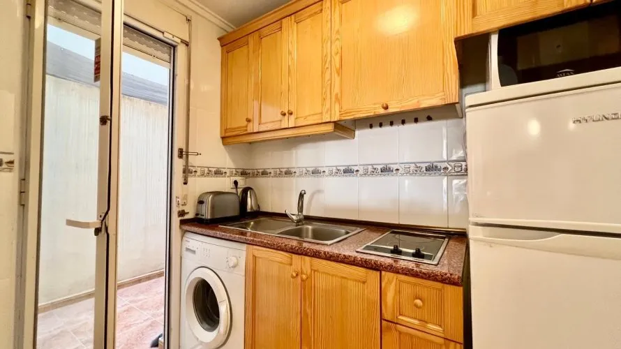 Apartment de 1 chambre à Torrevieja, Espagne No. 700