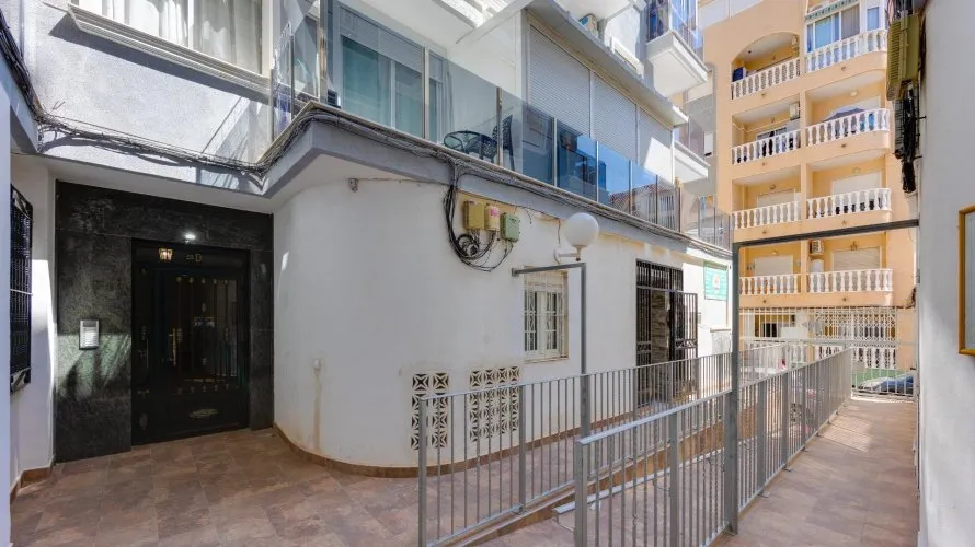 Apartment de 26m² à Torrevieja, Espagne No. 662 № 2