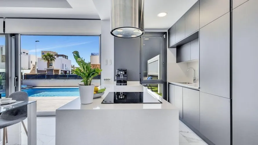 Villa de 120m² à Torrevieja, Espagne No. 671 № 17