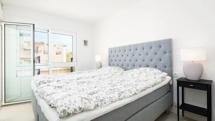 House de 85m² à Torrevieja, Espagne No. 784 № 3