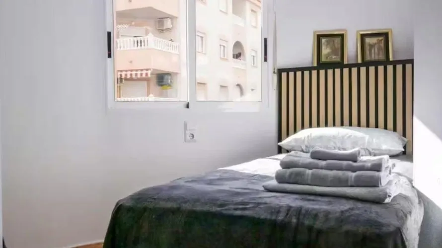 Apartment de 2 chambres à Torrevieja, Espagne No. 803 № 8