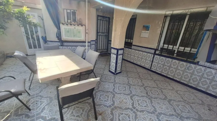 House de 3 chambres à Torrevieja, Espagne No. 775 № 24