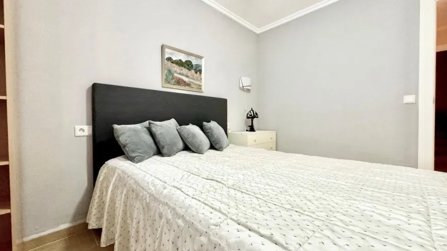 House de 3 chambres à Torrevieja, Espagne No. 786 № 9