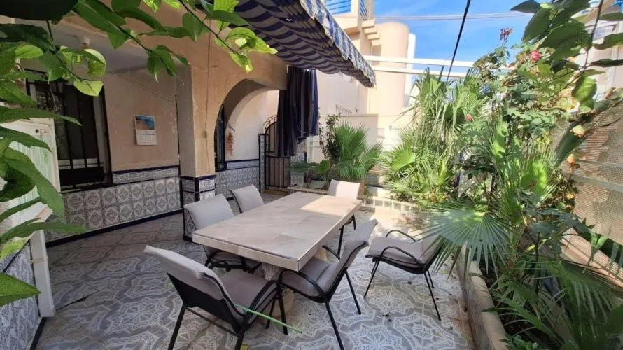 House de 3 chambres à Torrevieja, Espagne No. 775 № 25