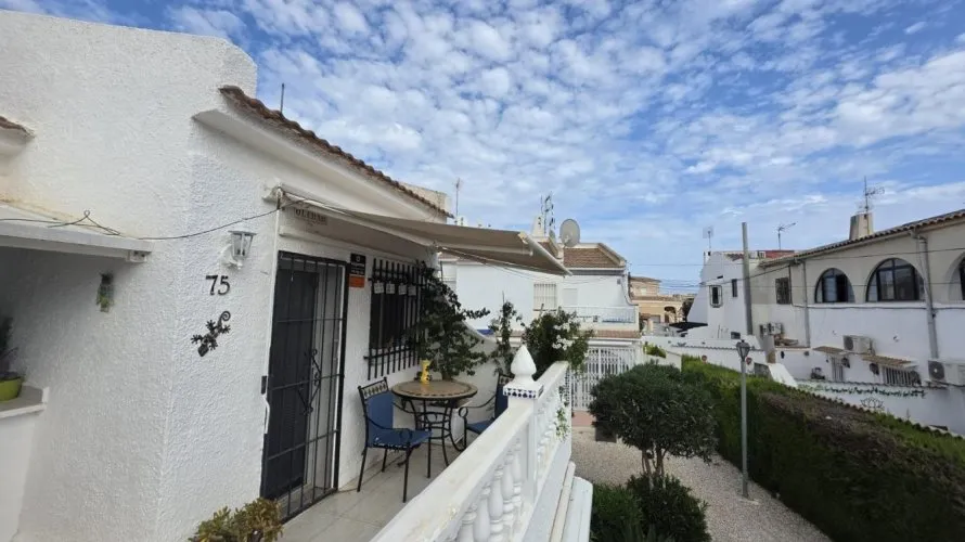 Bungalow de 1 chambre à Torrevieja, Espagne No. 761 № 23