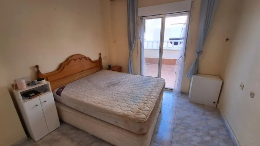 House de 3 chambres à Torrevieja, Espagne No. 775 № 6