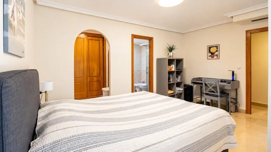 Apartment de 124m² à Torrevieja, Espagne No. 798 № 9