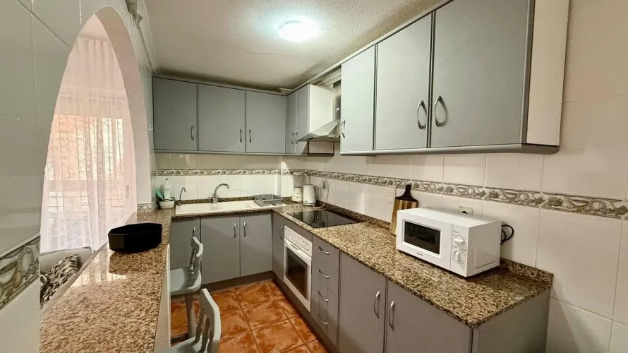 Квартира с 2 спальнями в Торревьеха, Испания №375 № 11