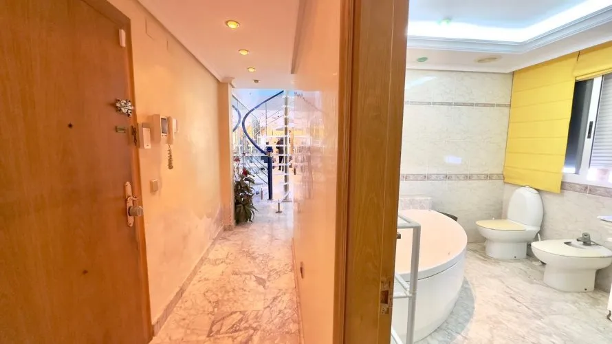 2 bedrooms penthouse for sale , Torrevieja, Spain No. 178 № 13