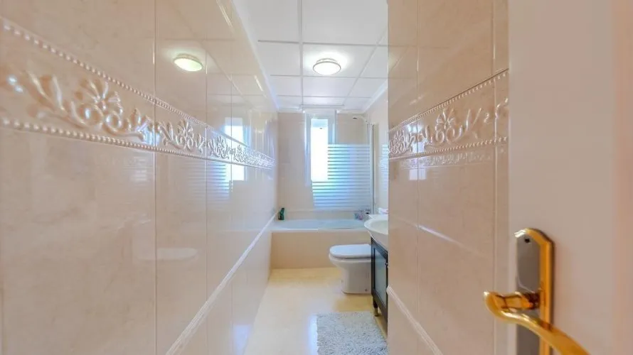 5 bedrooms villa for sale , Torrevieja, Spain No. 149 № 23