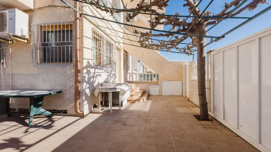 75m² bungalow for sale, Torrevieja, Spain No. 176 № 2