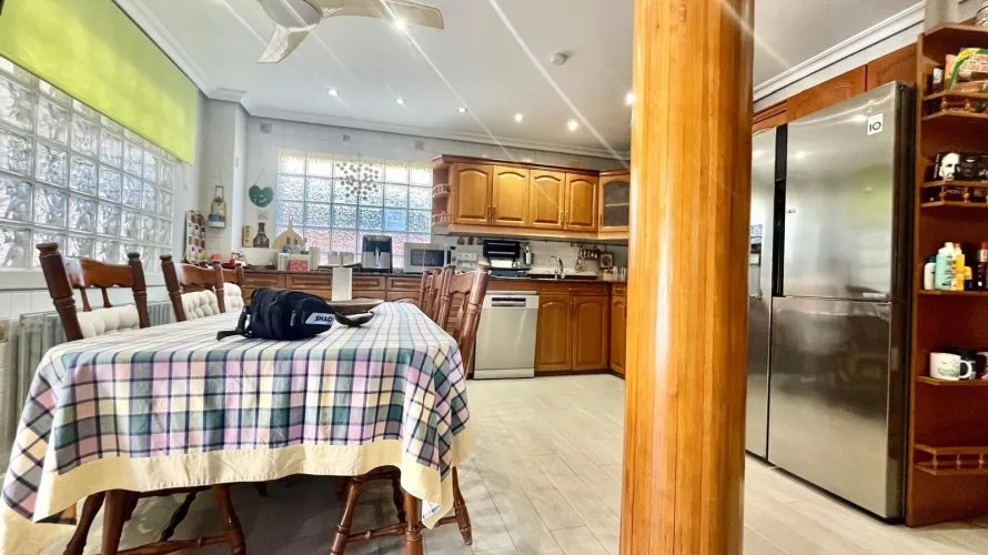 4 bedrooms villa for sale , Torrevieja, Spain No. 101 № 24