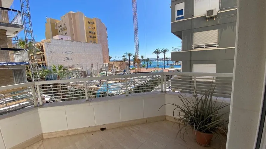 4 bedrooms apartment for sale , Torrevieja, Spain No. 156 № 20
