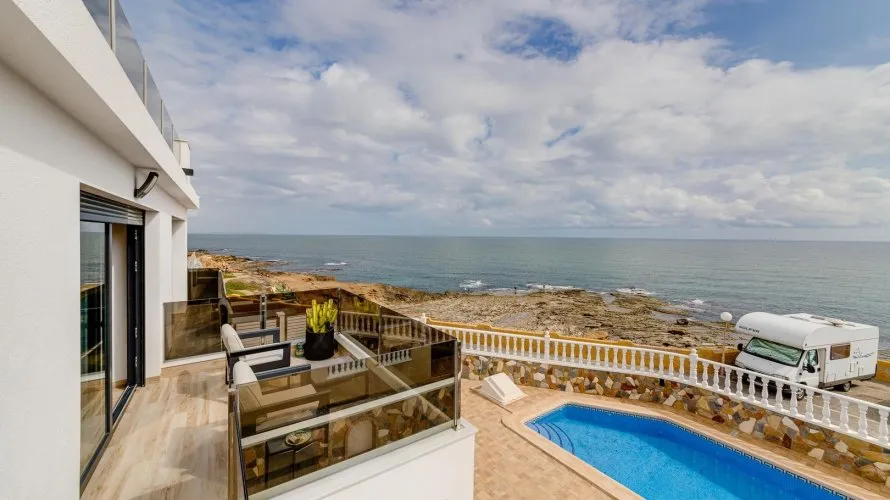 210m² villa for sale , Torrevieja, Spain No. 147 № 4