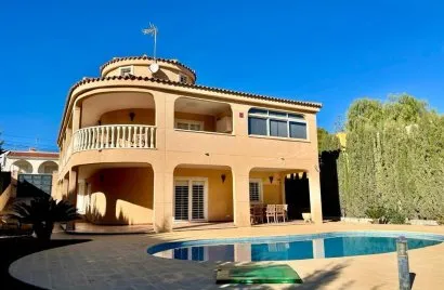 4 bedrooms villa for sale , Torrevieja, Spain No. 58