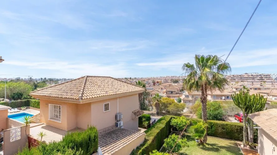 3 bedrooms villa for sale , Torrevieja, Spain No. 96 № 9