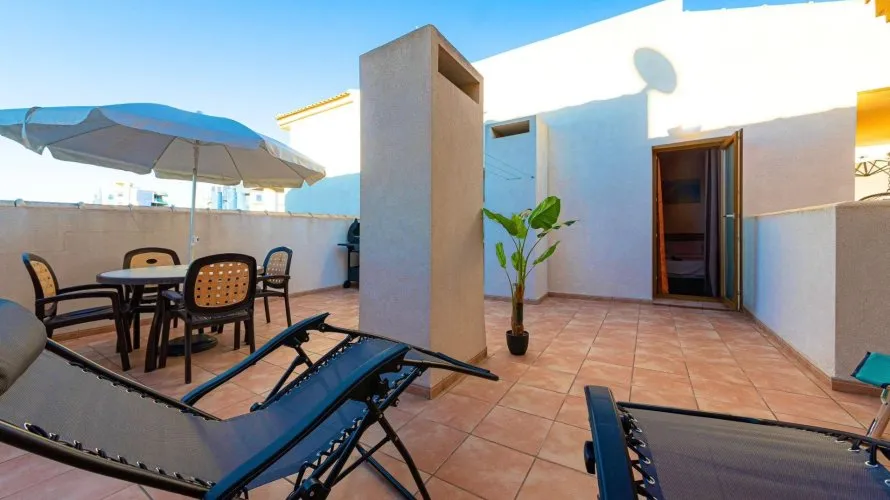 2 bedrooms apartment for sale , Torrevieja, Spain No. 129 № 4