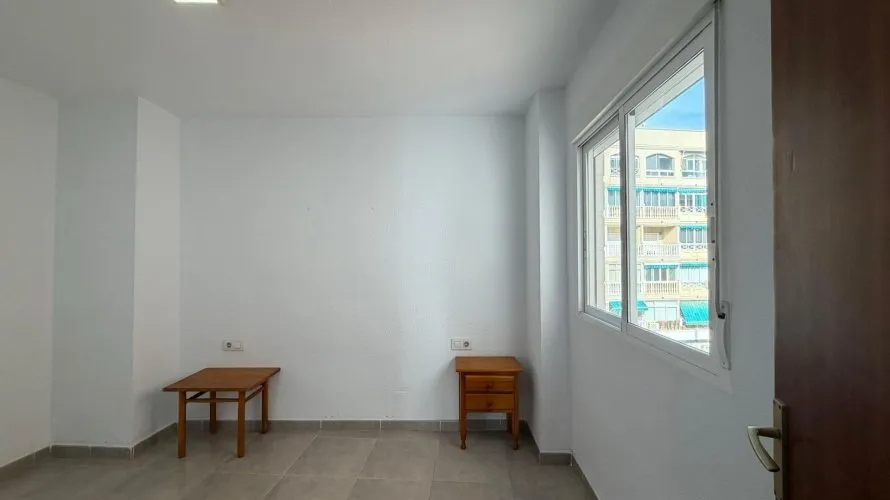 4 bedrooms apartment for sale, Torrevieja, Spain No. 198 № 21