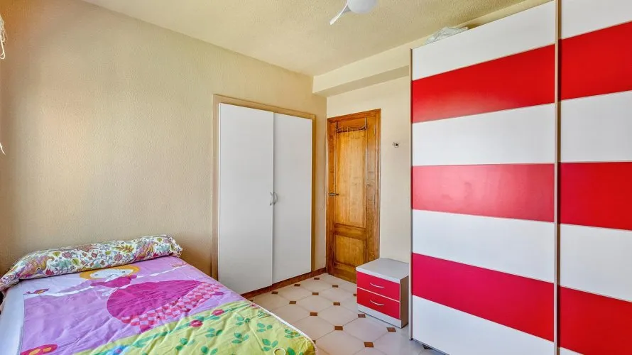 4 bedrooms villa for sale, Torrevieja, Spain No. 163 № 12