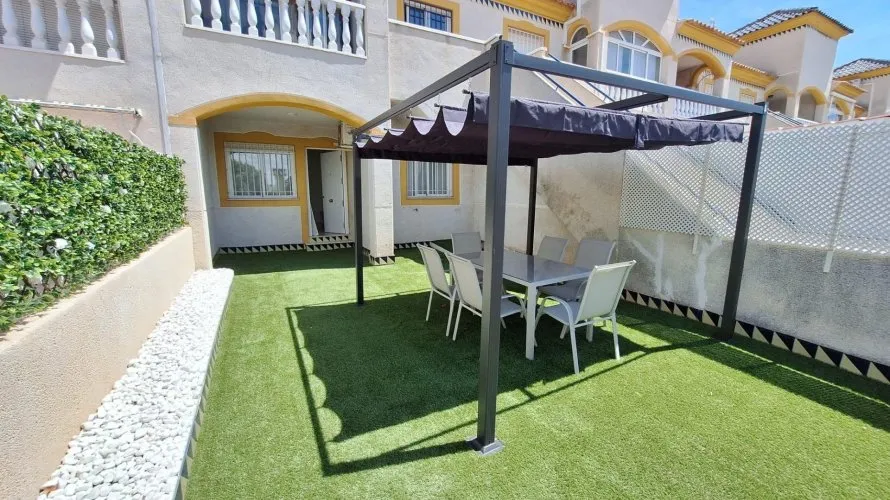 1 bedroom bungalow for sale, Torrevieja, Spain No. 249 № 3