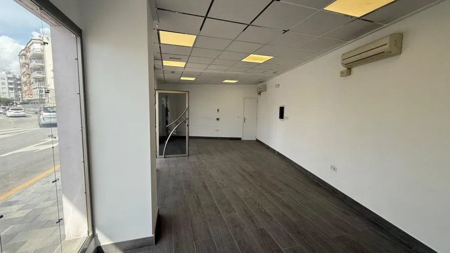 50m² office for sale, Torrevieja, Spain No. 204 № 1